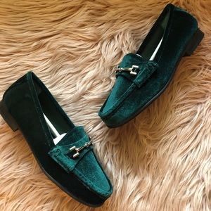 Camiri- JustFab Suede Flats